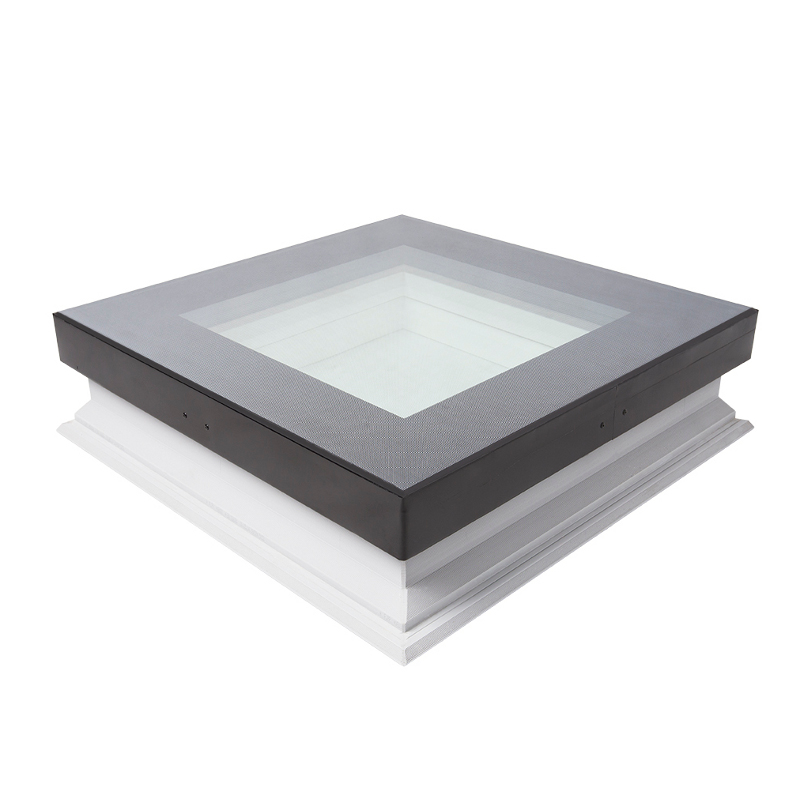 The DXW flat roof window ensures you can walk across its surface freely